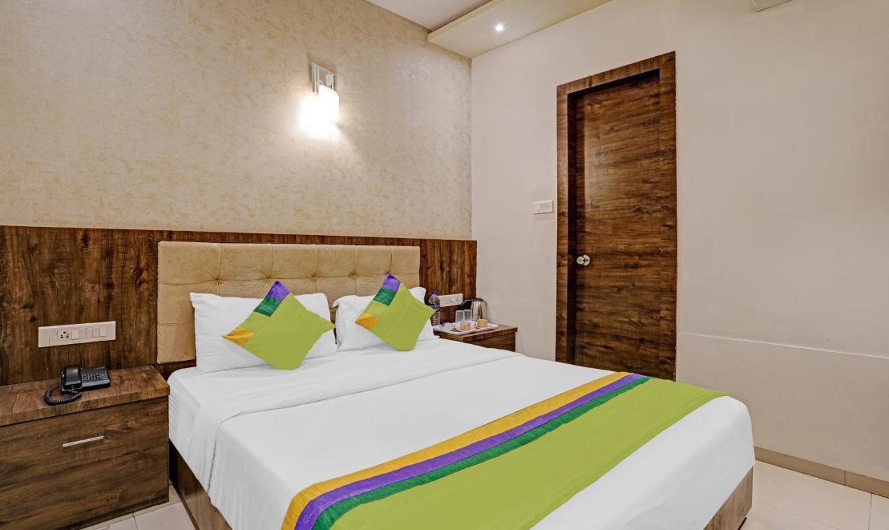 Hotel Bkc Mannat ムンバイ エクステリア 写真