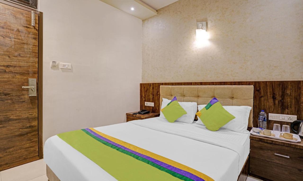 Hotel Bkc Mannat ムンバイ エクステリア 写真