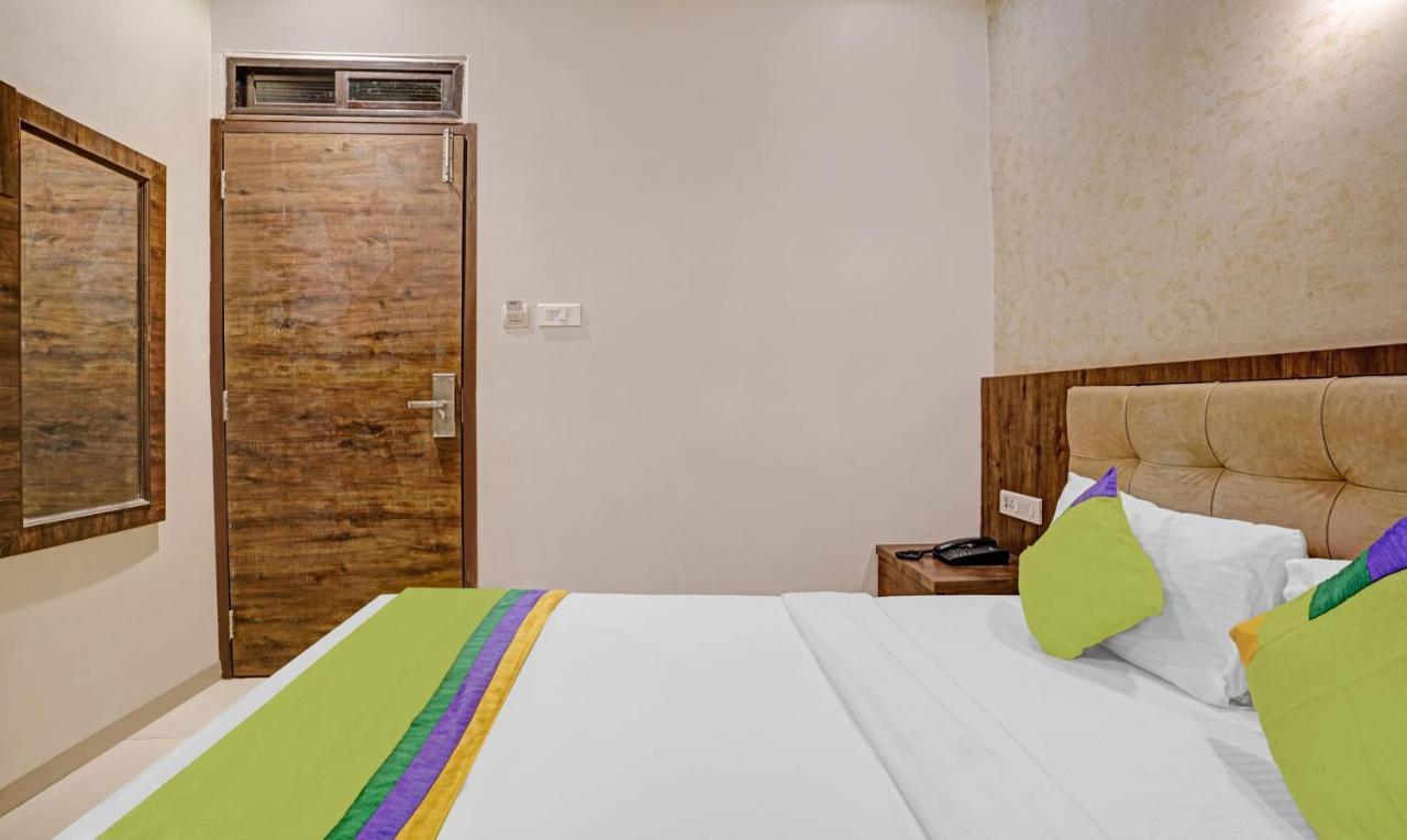 Hotel Bkc Mannat ムンバイ エクステリア 写真