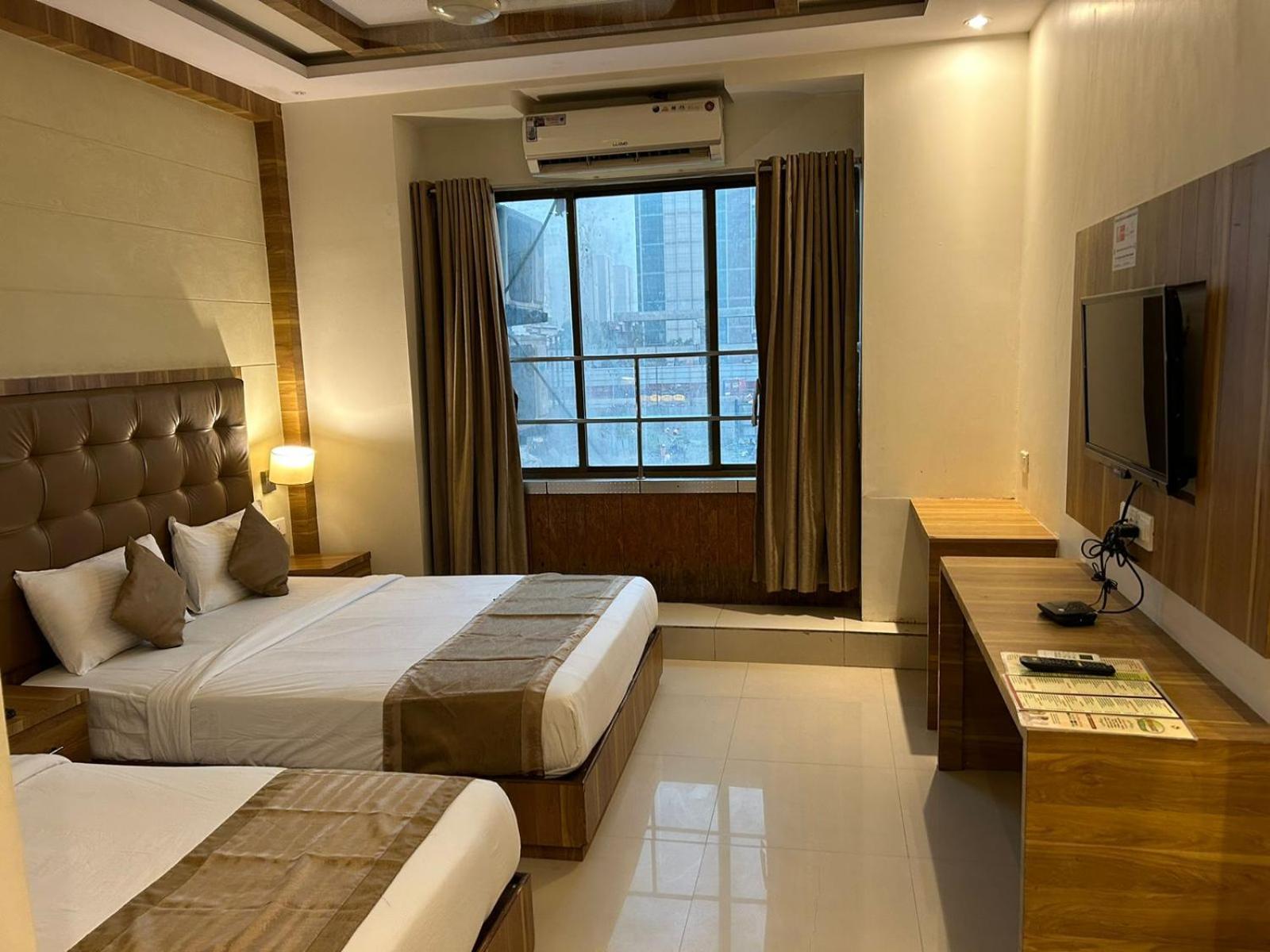 Hotel Bkc Mannat ムンバイ エクステリア 写真