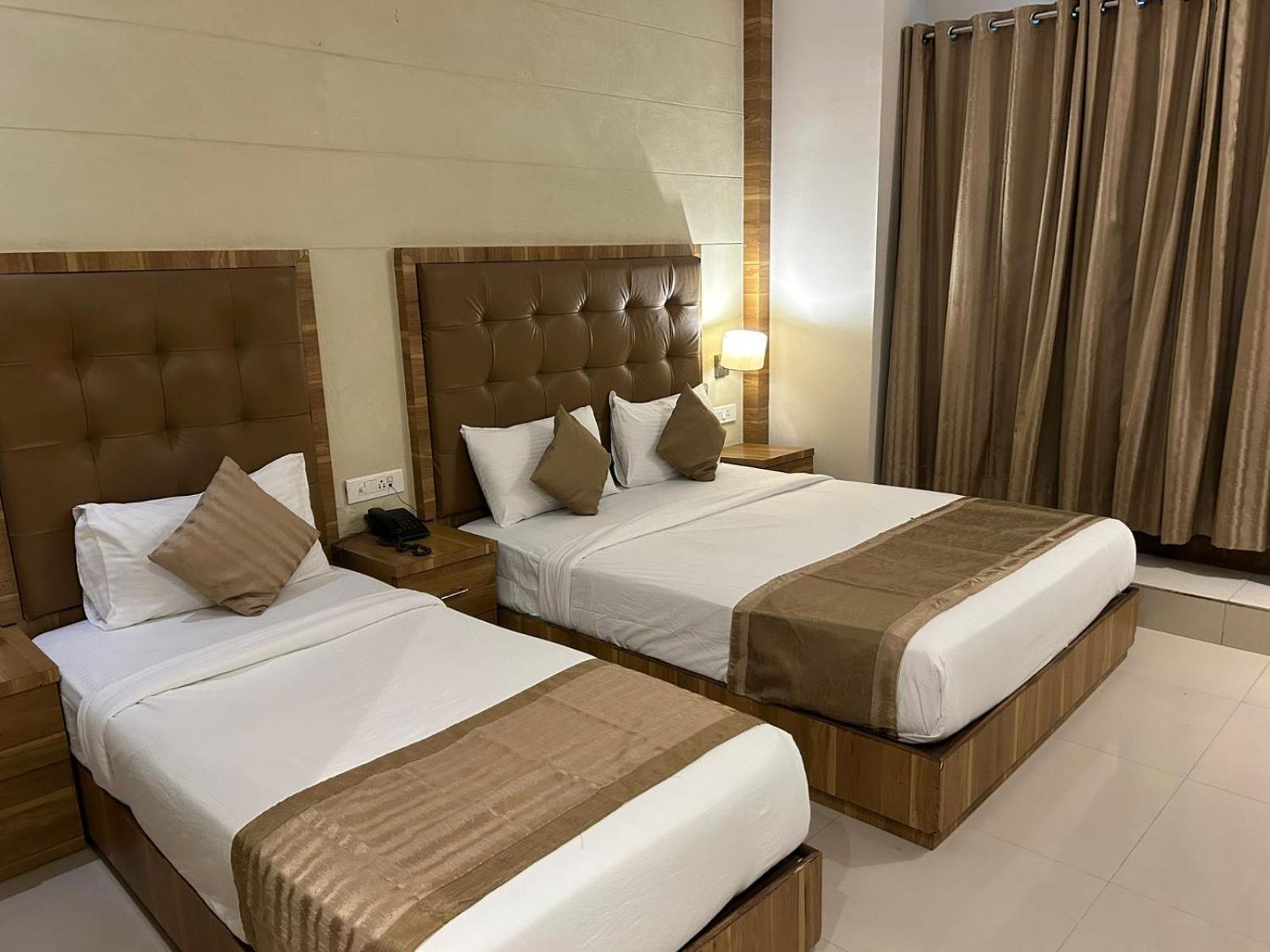 Hotel Bkc Mannat ムンバイ エクステリア 写真