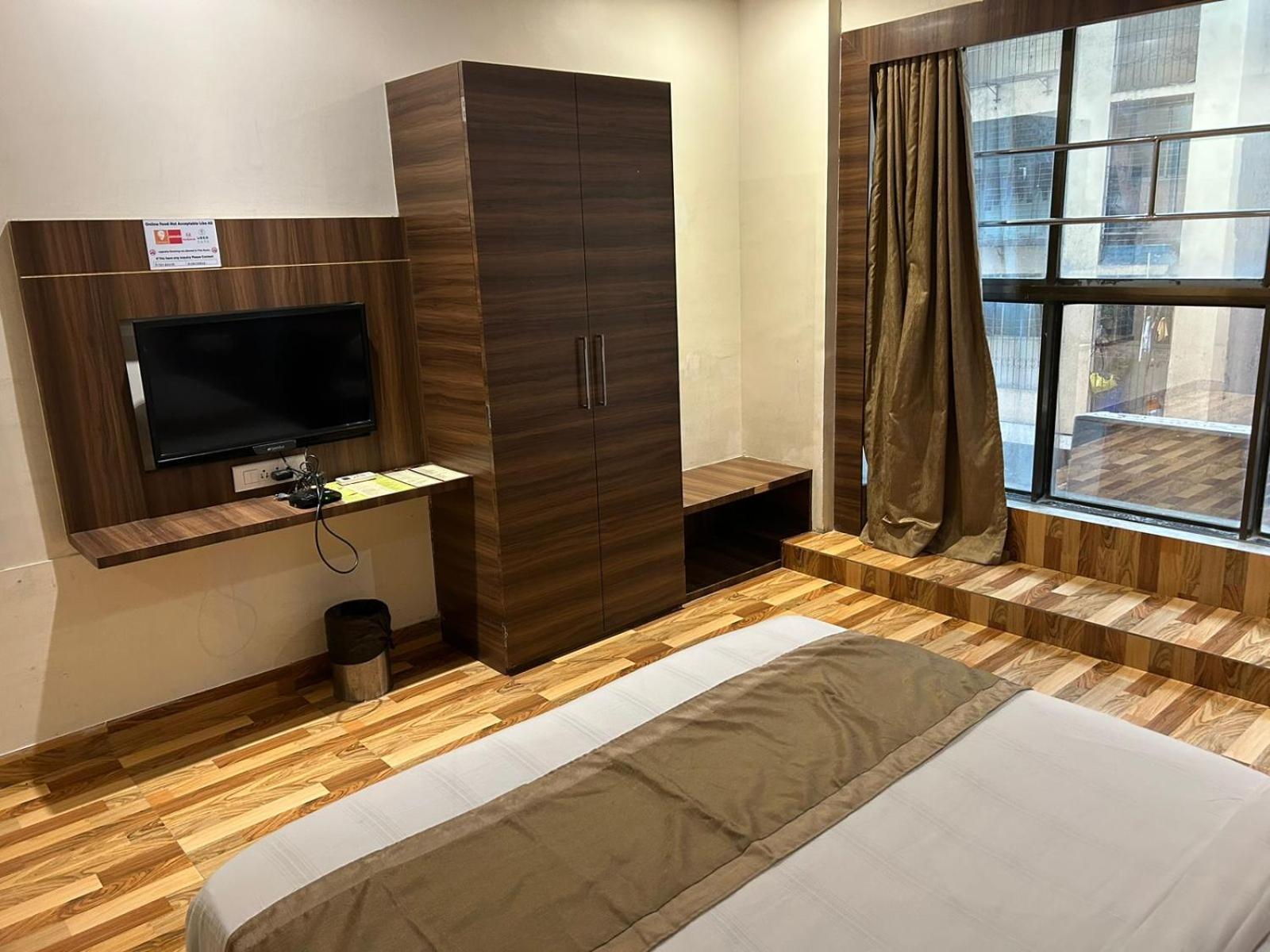 Hotel Bkc Mannat ムンバイ エクステリア 写真