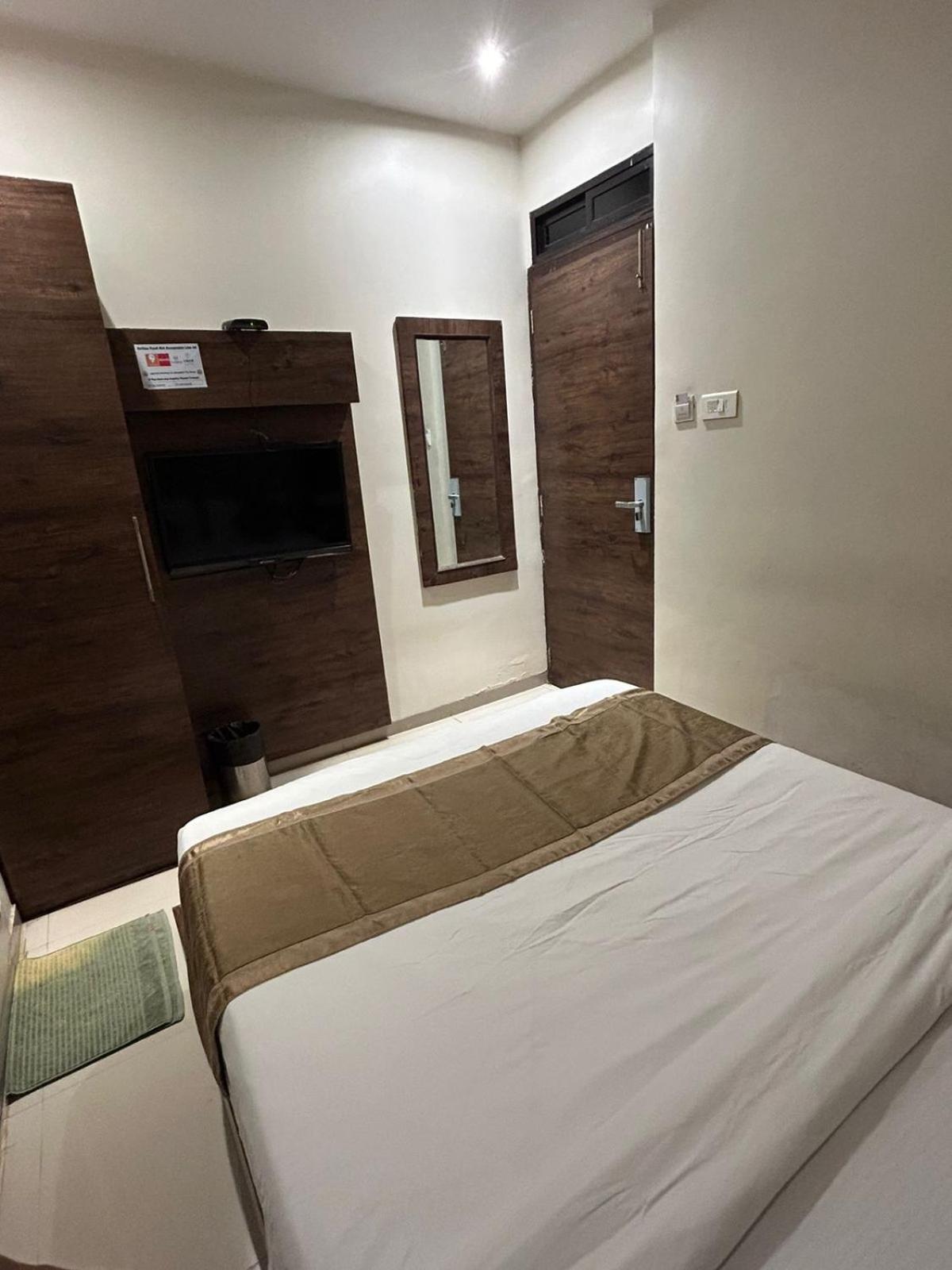 Hotel Bkc Mannat ムンバイ エクステリア 写真