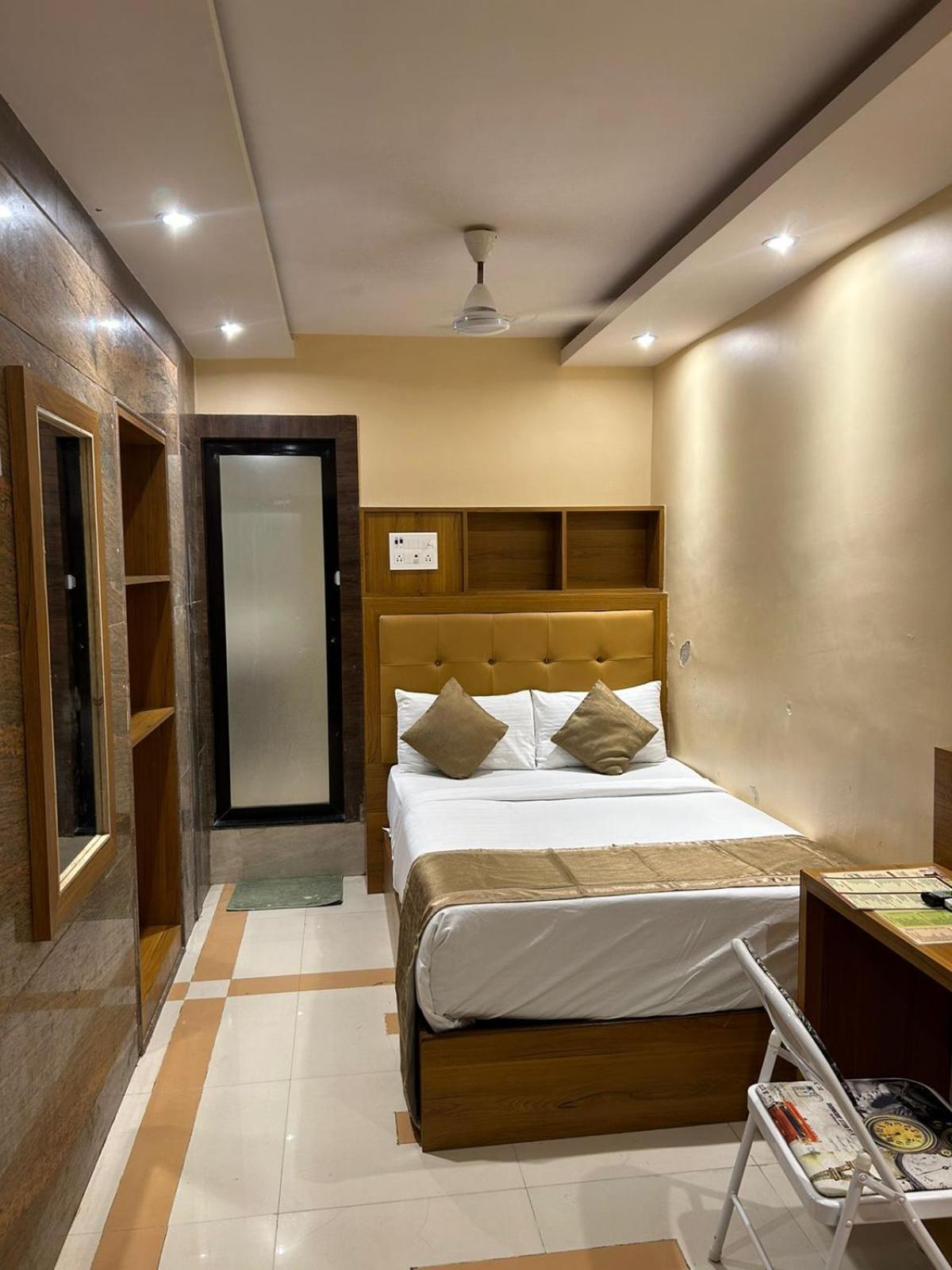 Hotel Bkc Mannat ムンバイ エクステリア 写真
