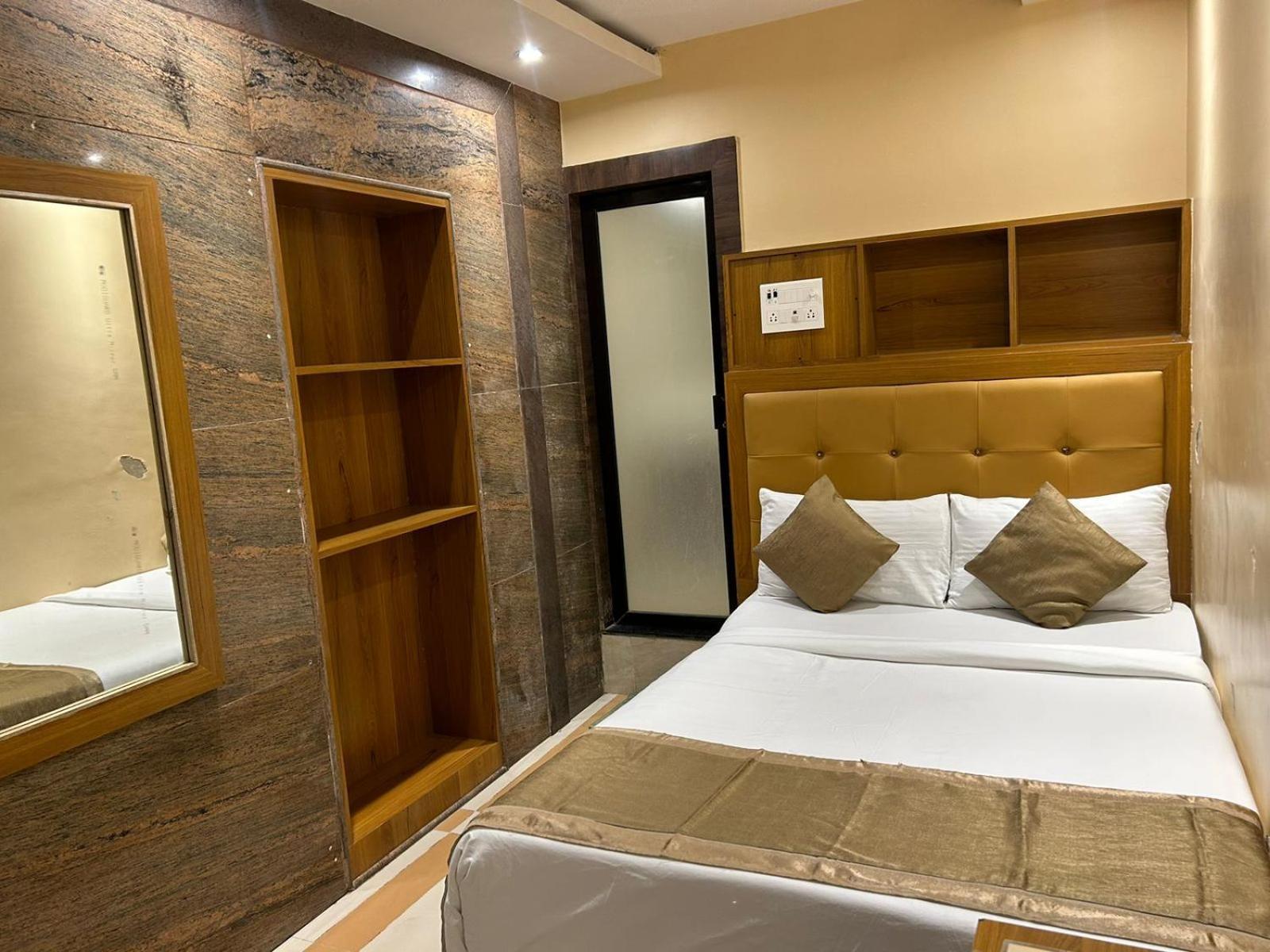 Hotel Bkc Mannat ムンバイ エクステリア 写真