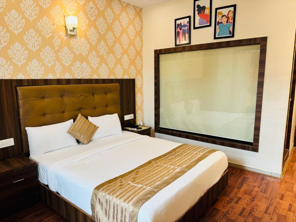 Hotel Bkc Mannat ムンバイ エクステリア 写真
